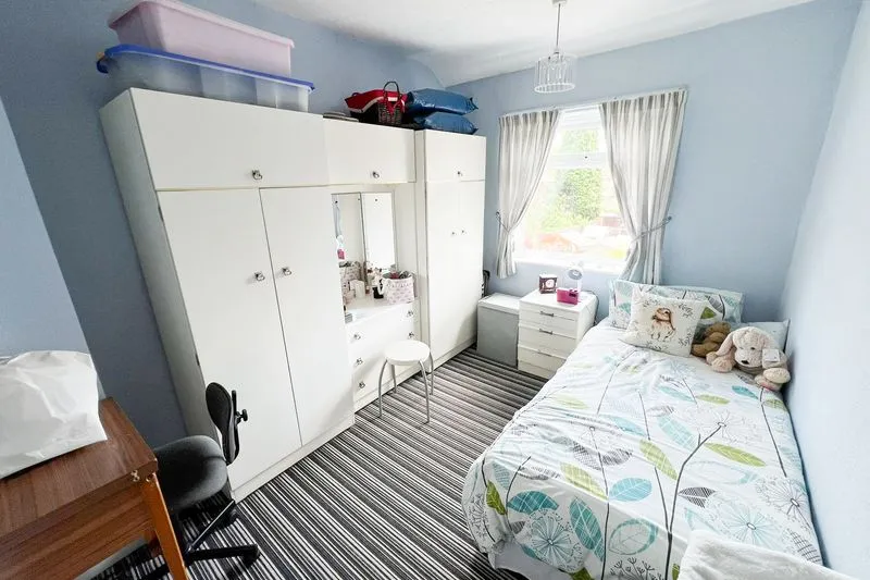 2 bed Semi-Detached House For Auction
