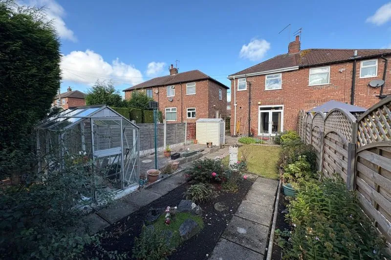 2 bed Semi-Detached House For Auction