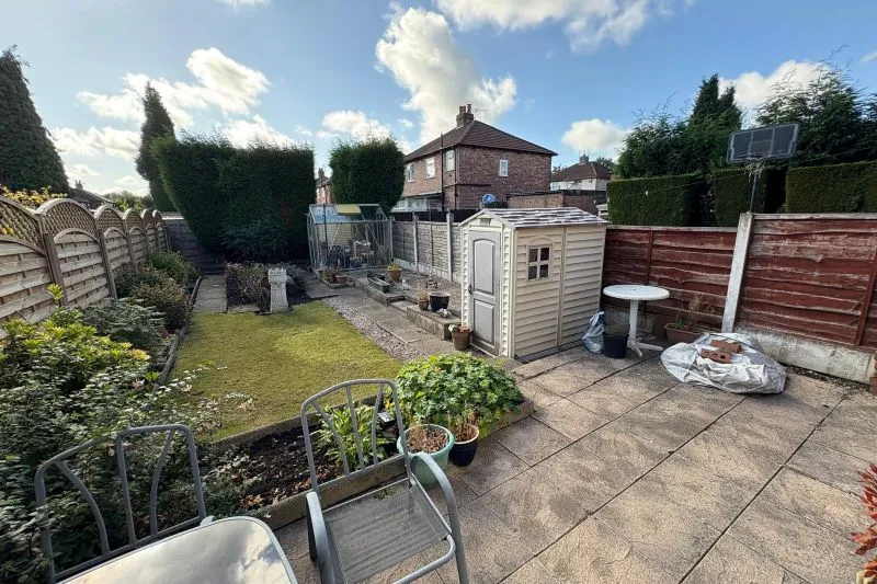 2 bed Semi-Detached House For Auction