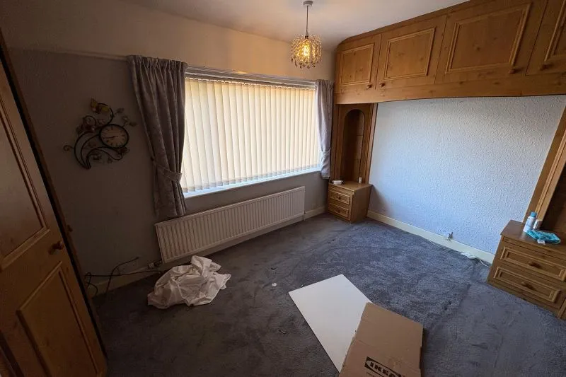 2 bed Semi-Detached House For Auction