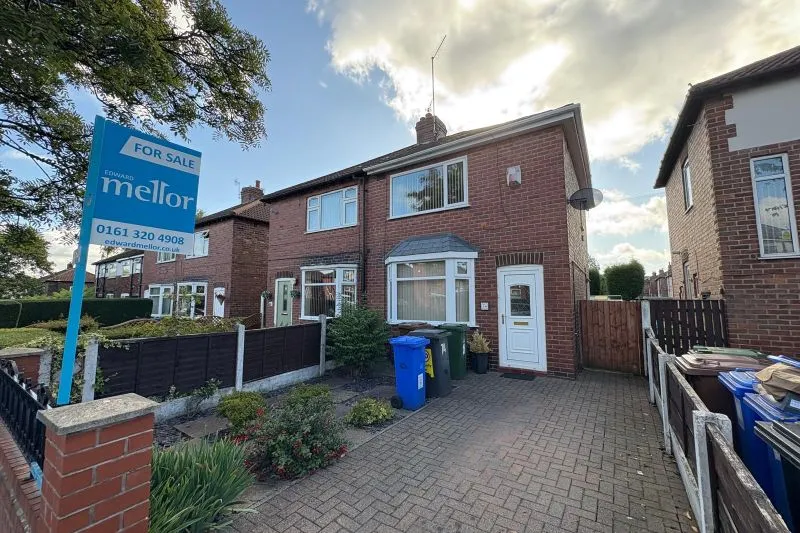 2 bed Semi-Detached House For Auction