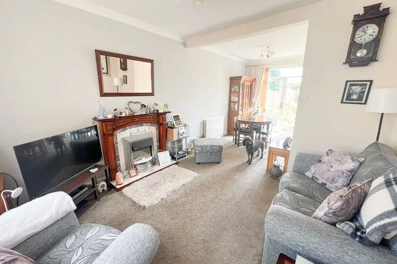 2 bed Semi-Detached House For Auction