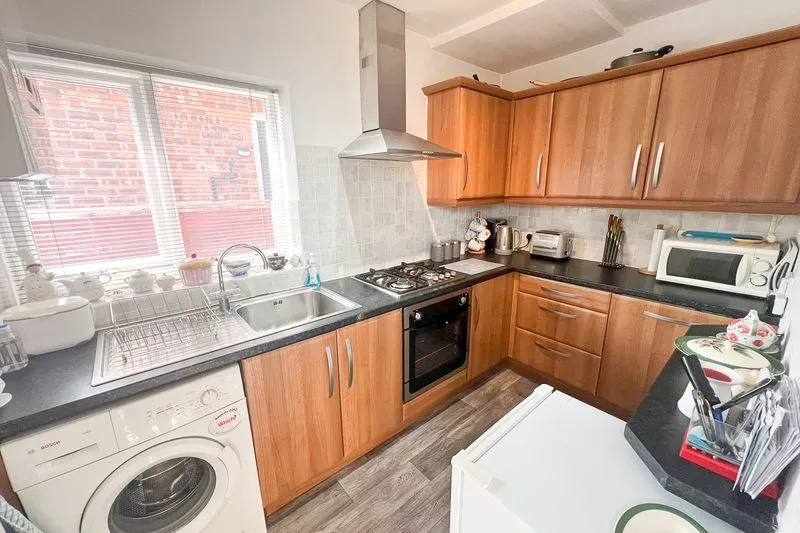 2 bed Semi-Detached House For Auction