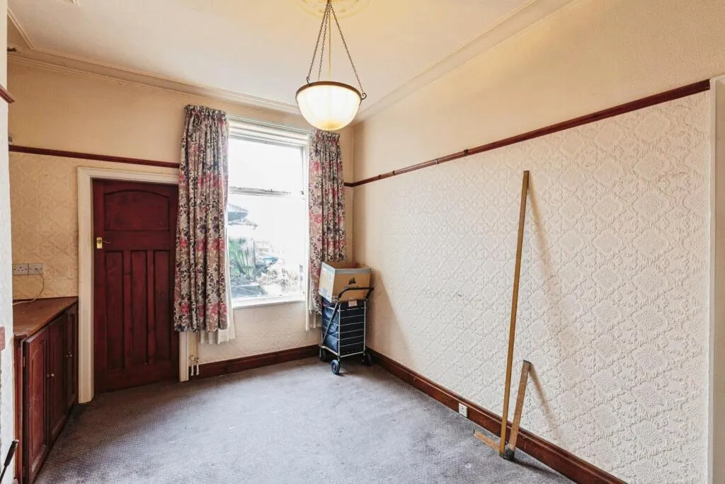 3 bed Terraced