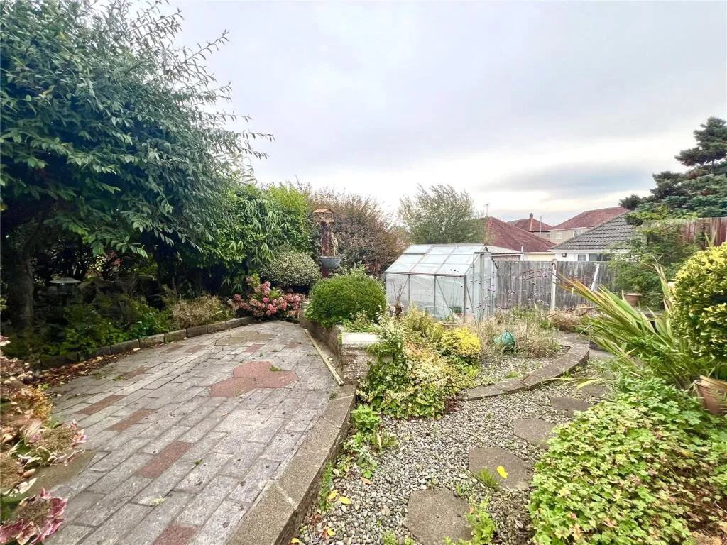 2 bed Semi-Detached Bungalow