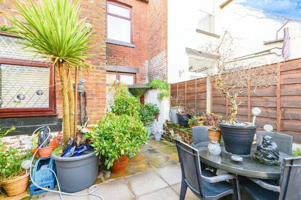 2 bed Terraced
