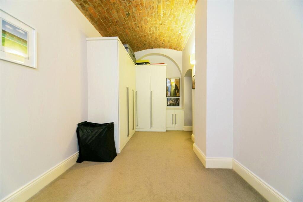 2 bed Apartment