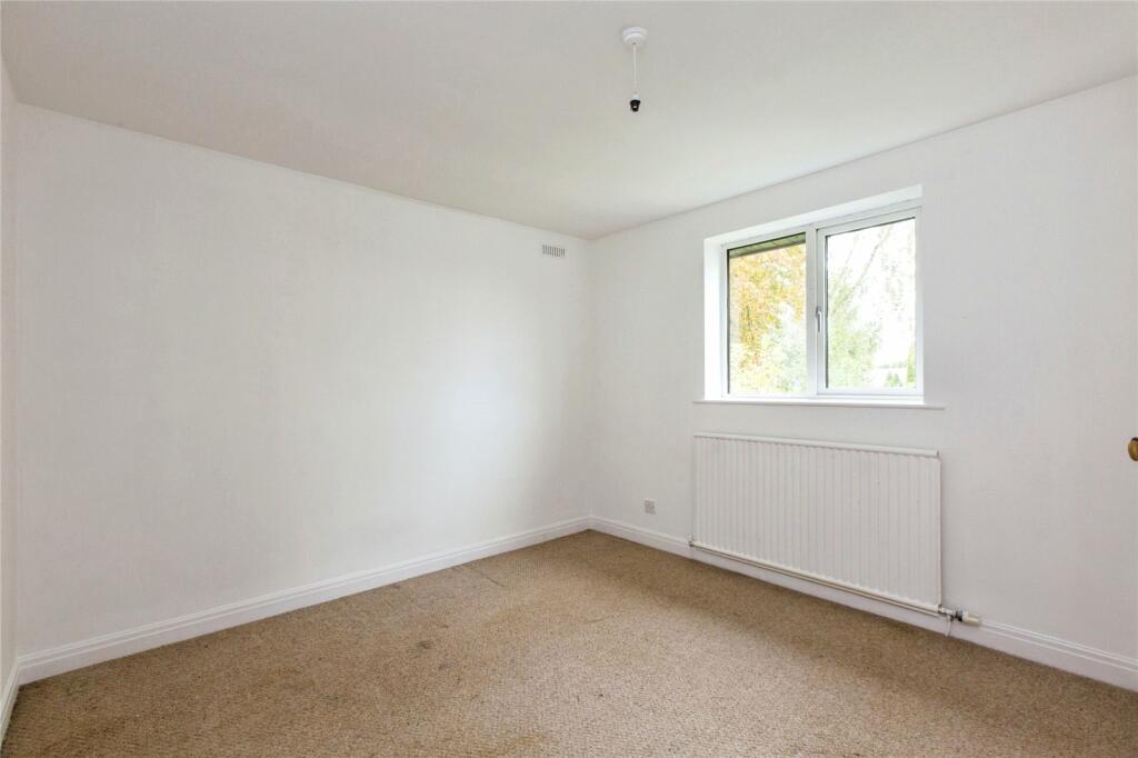 4 bed Detached
