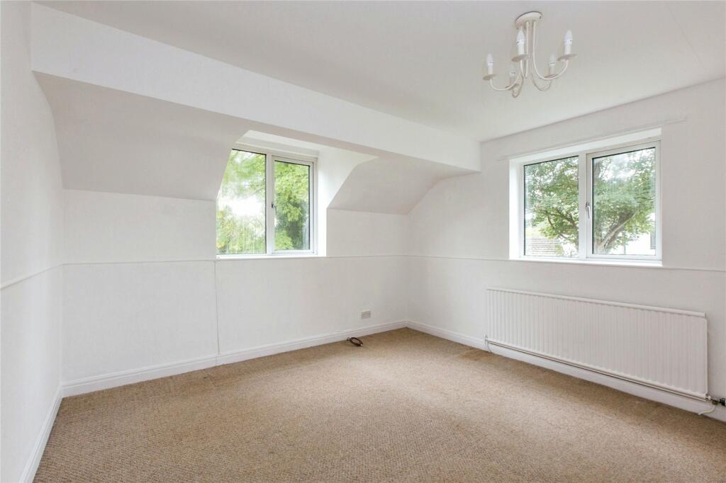 4 bed Detached