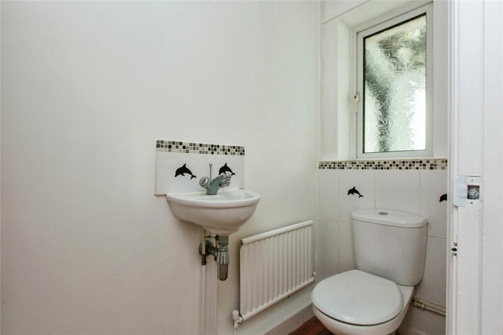 4 bed Detached