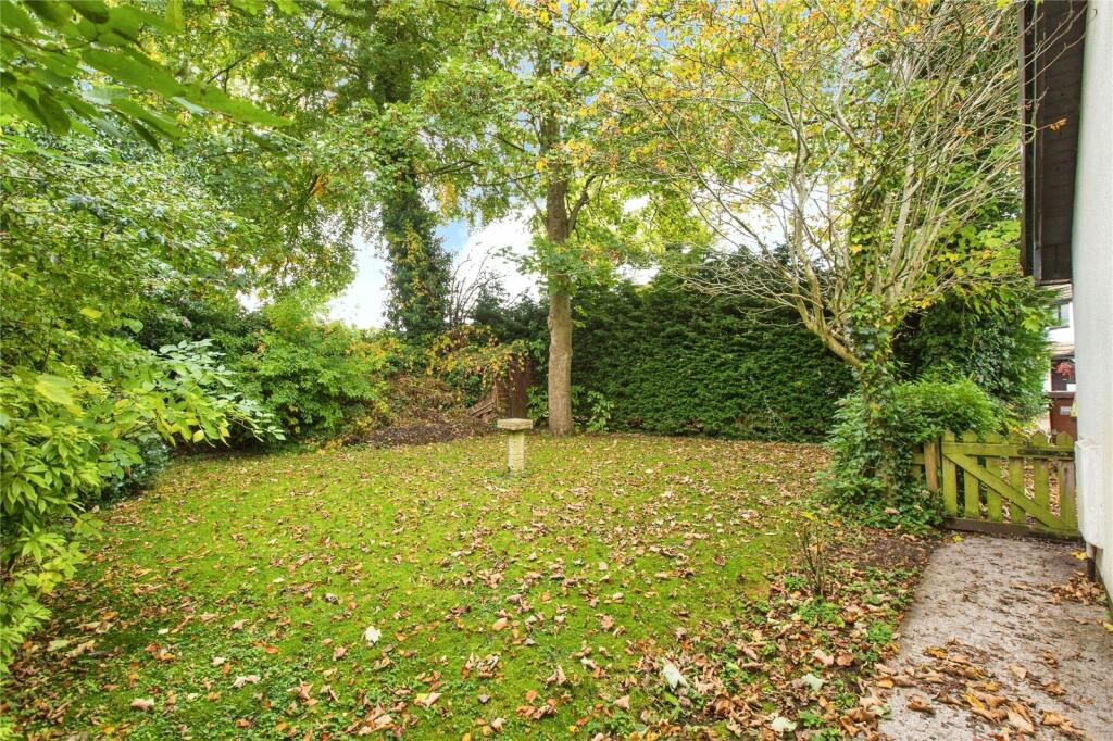 4 bed Detached