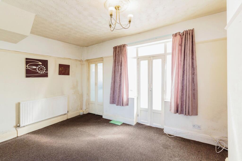 2 bed Semi-Detached