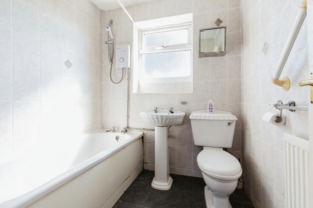 2 bed Semi-Detached
