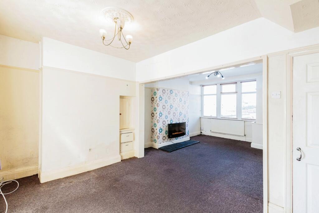 2 bed Semi-Detached