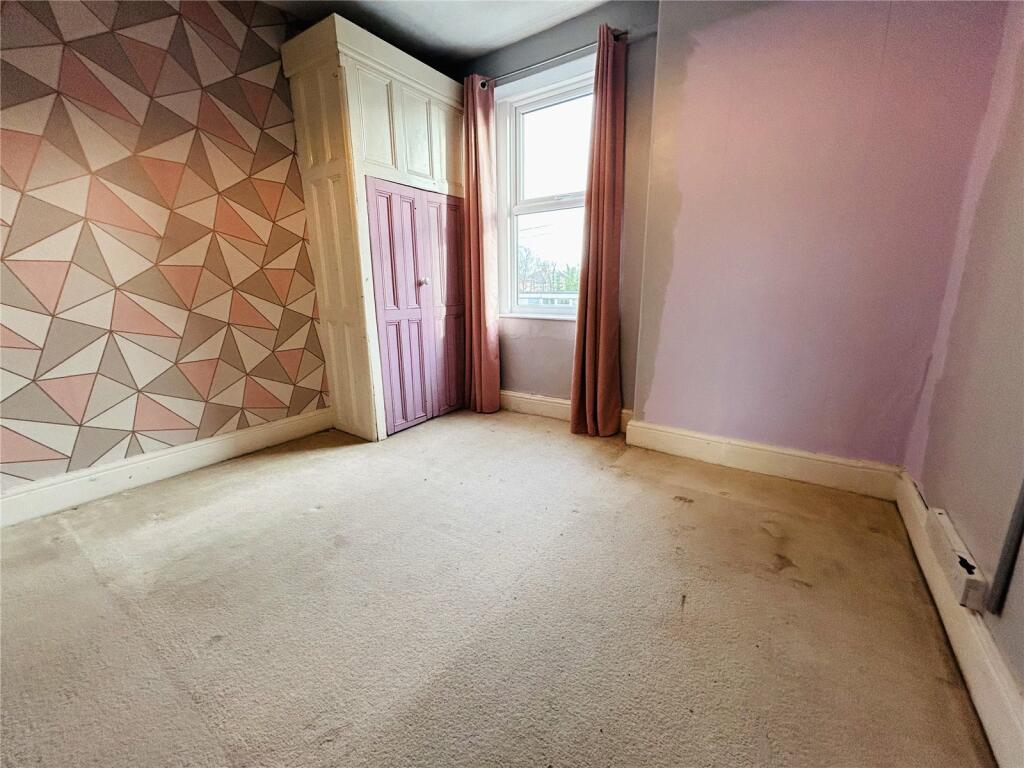 5 bed Terraced