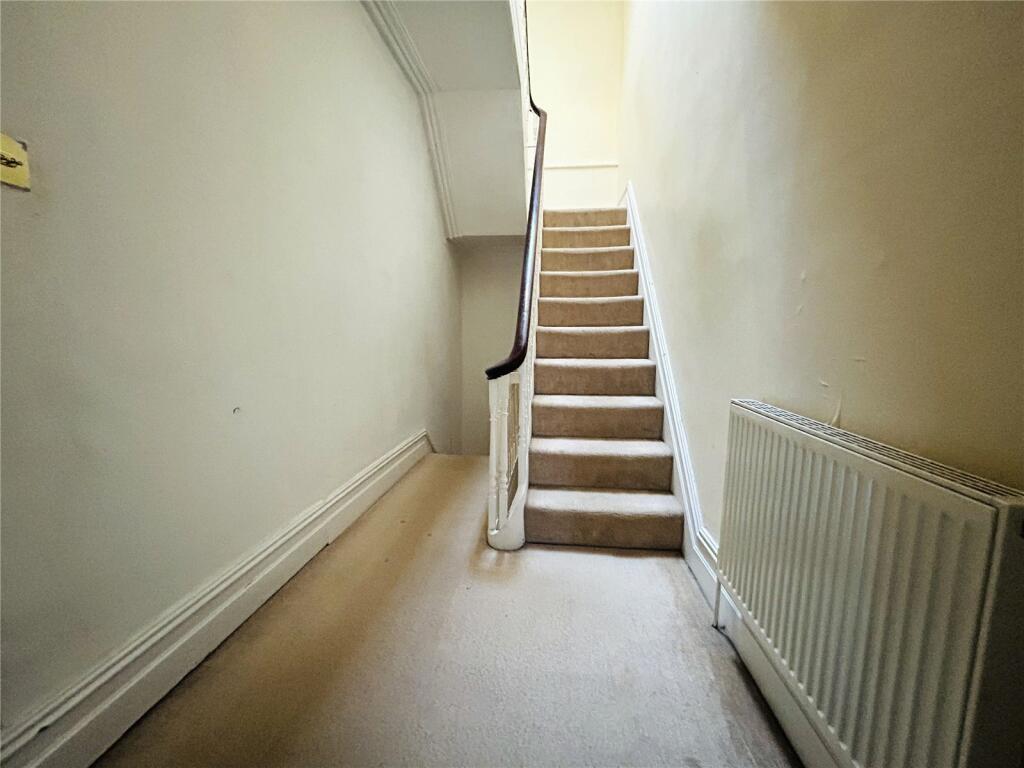 5 bed Terraced