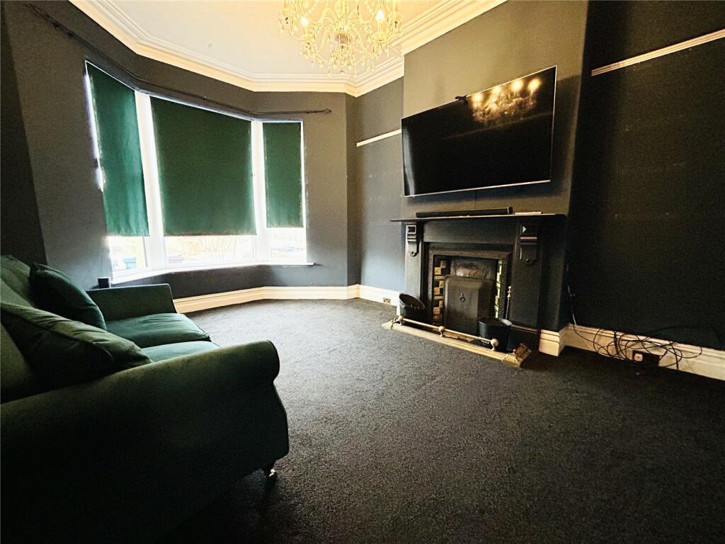 5 bed Terraced