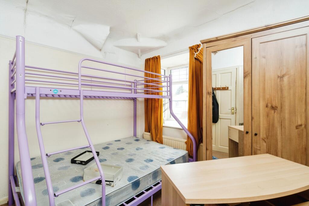 3 bed Semi-Detached