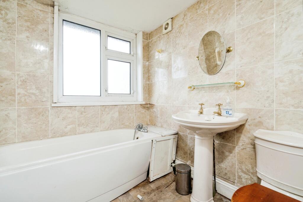 3 bed Semi-Detached