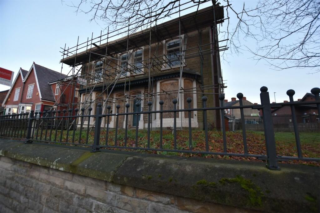 9 bed Detached