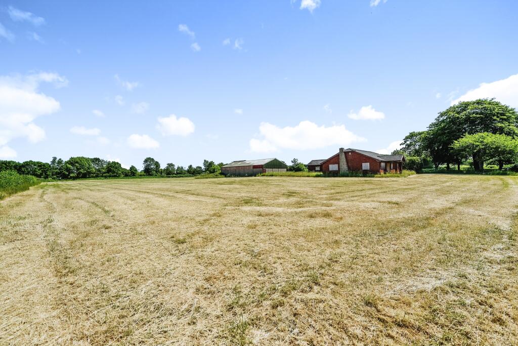 4 bed House & Land