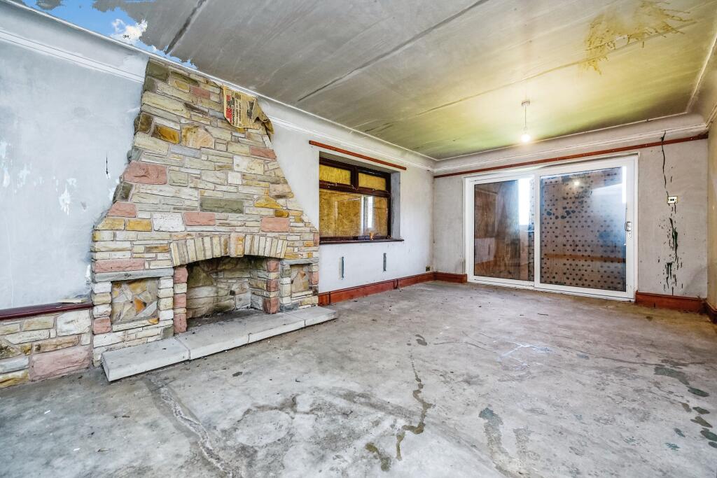 4 bed House & Land