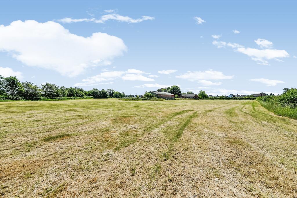 4 bed House & Land
