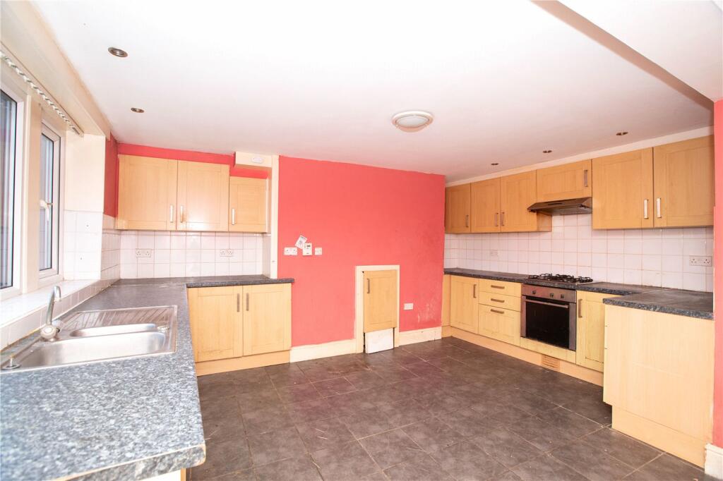 4 bed Terraced