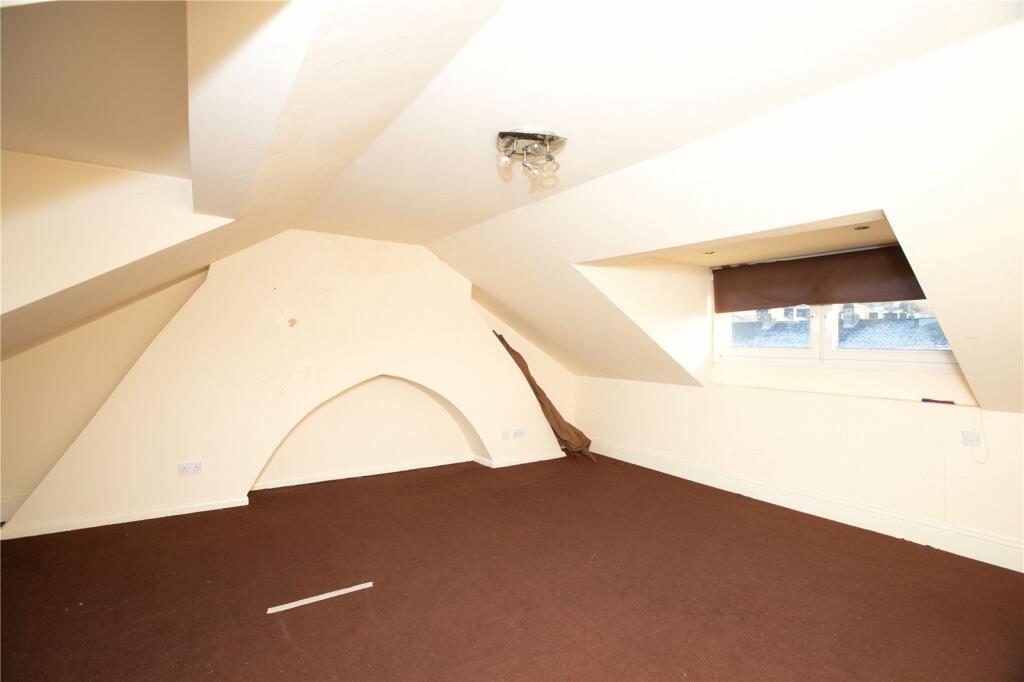4 bed Terraced