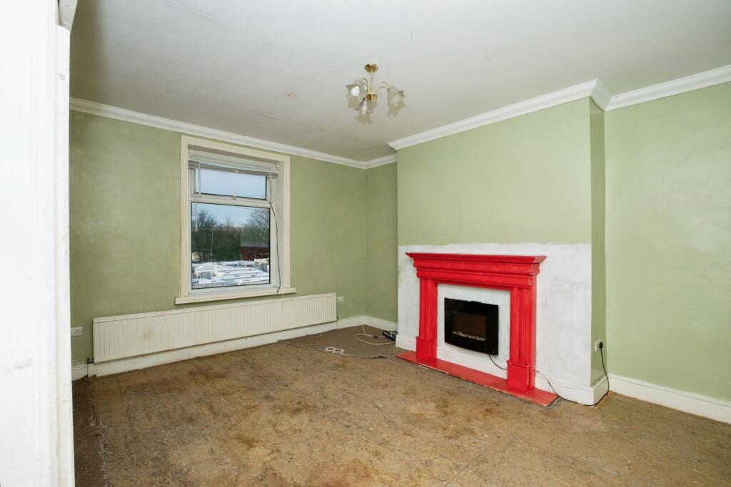 4 bed Terraced