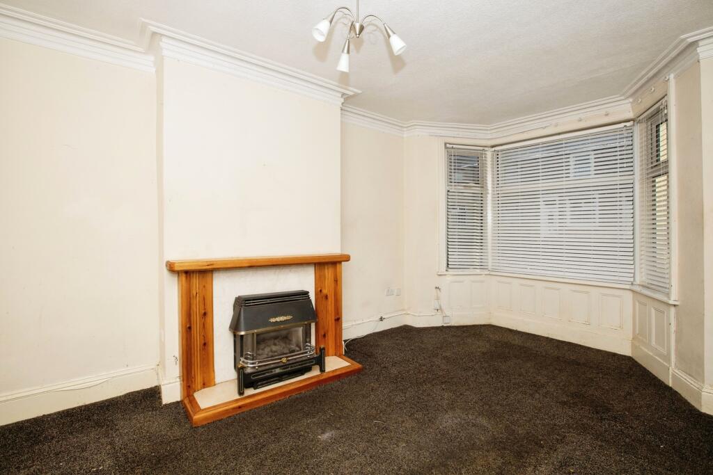 4 bed Terraced