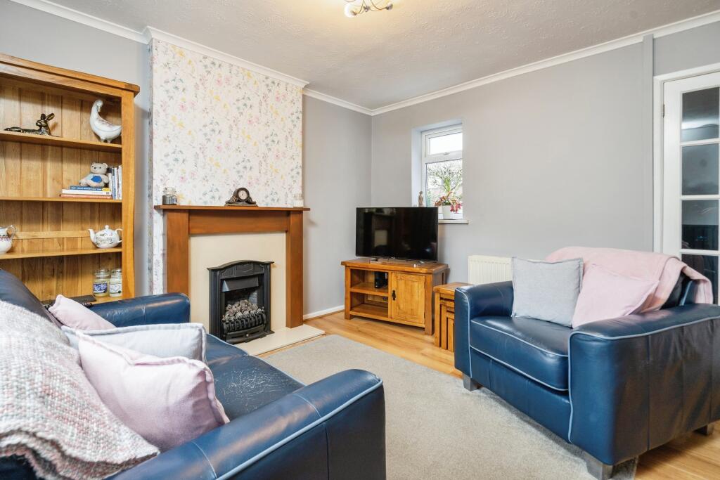 2 bed Semi-Detached