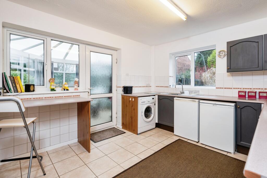 2 bed Semi-Detached