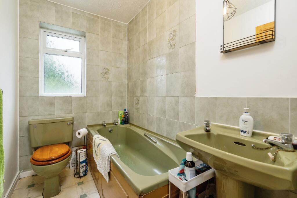 2 bed Semi-Detached