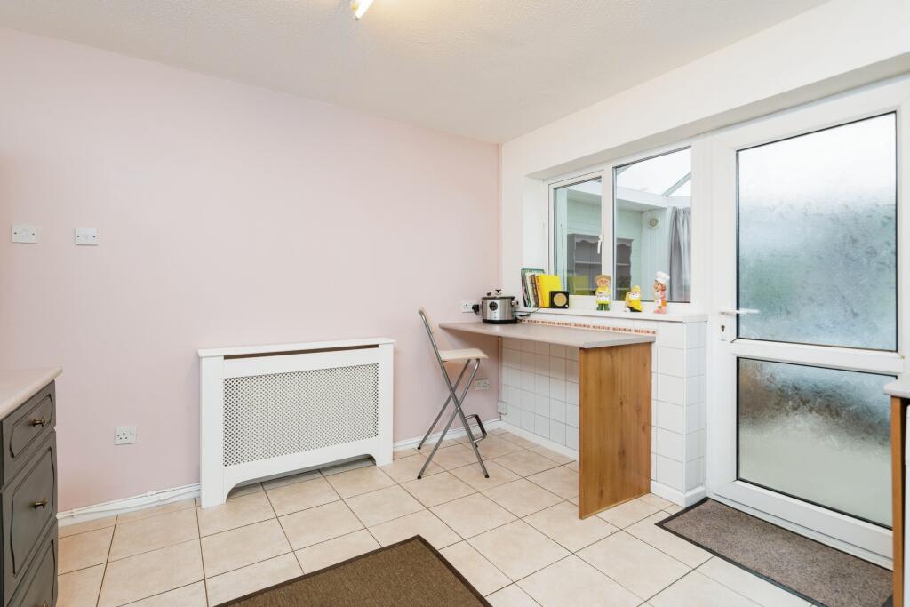 2 bed Semi-Detached
