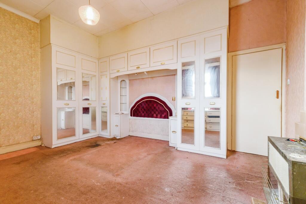2 bed End of Terrace