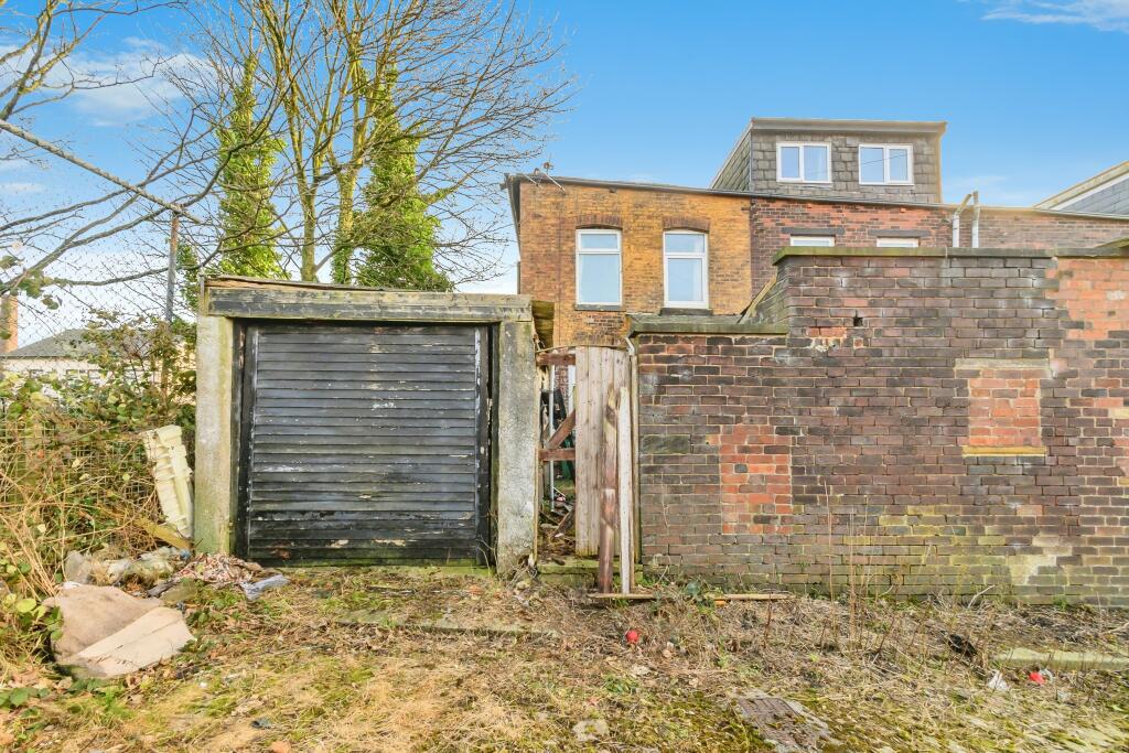 2 bed End of Terrace