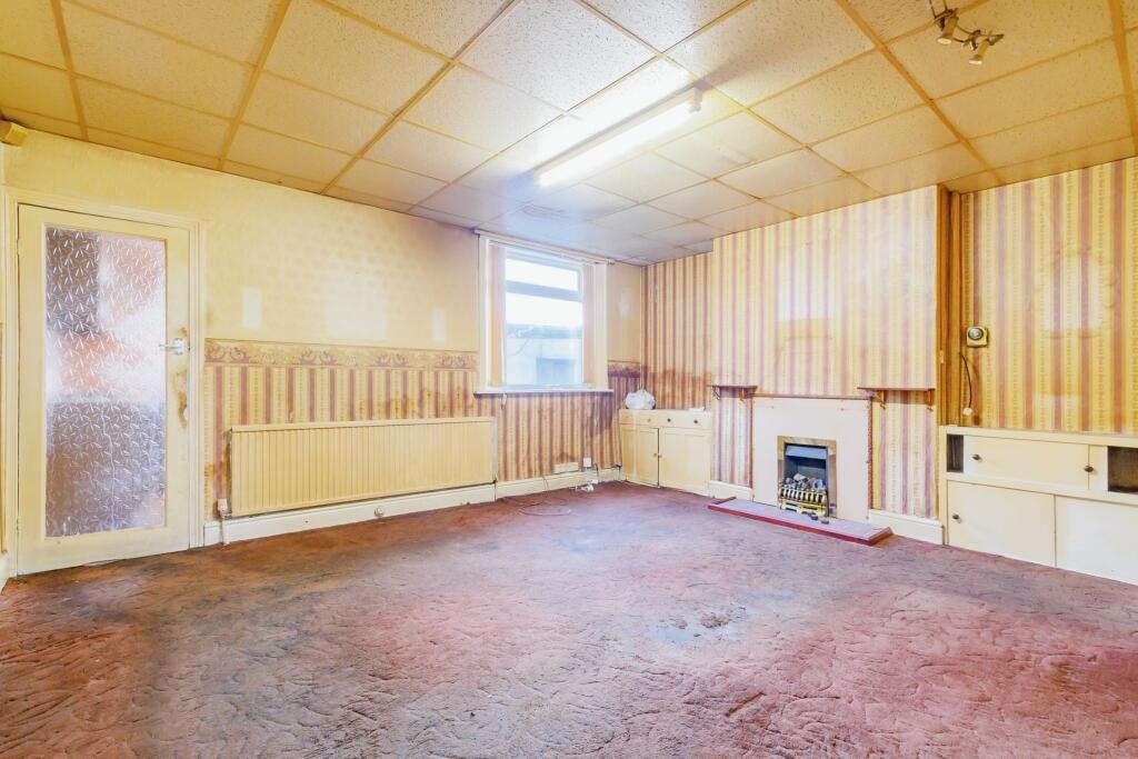 2 bed End of Terrace