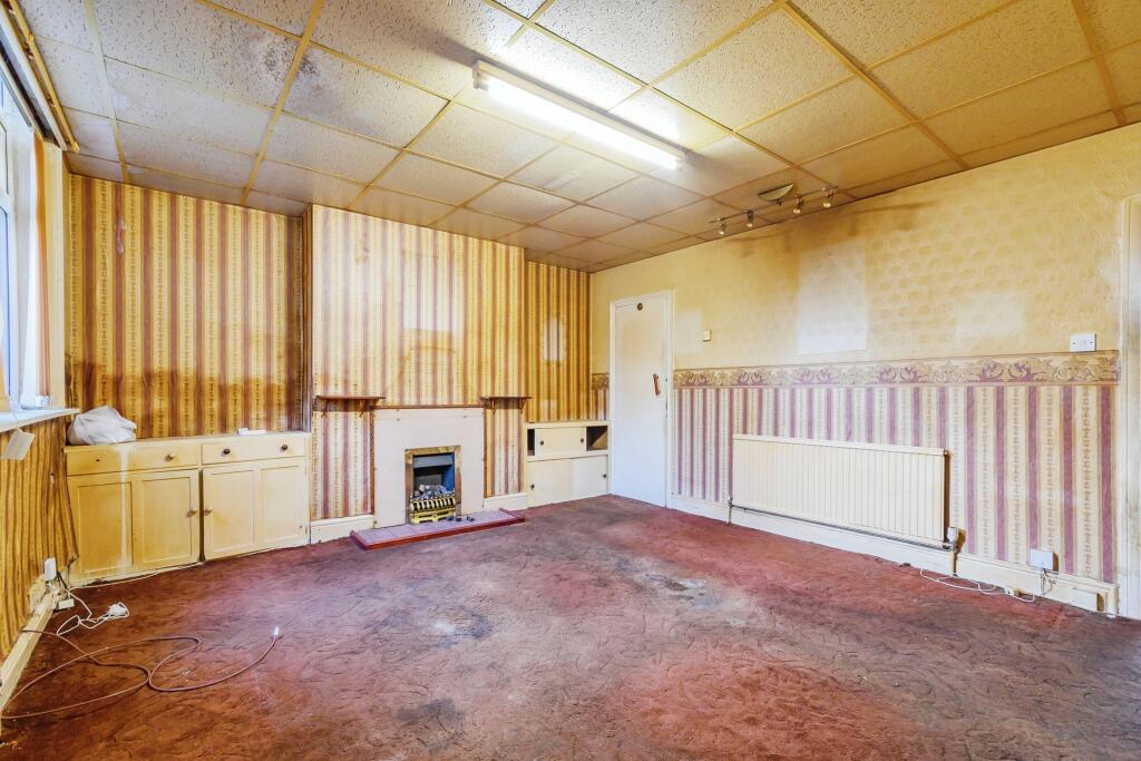 2 bed End of Terrace