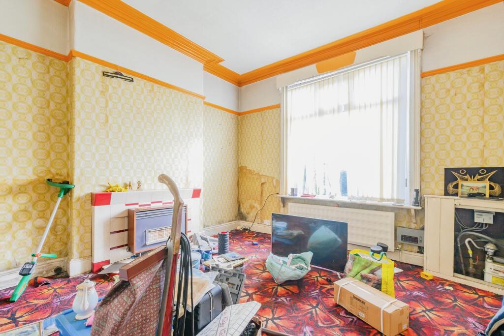2 bed End of Terrace