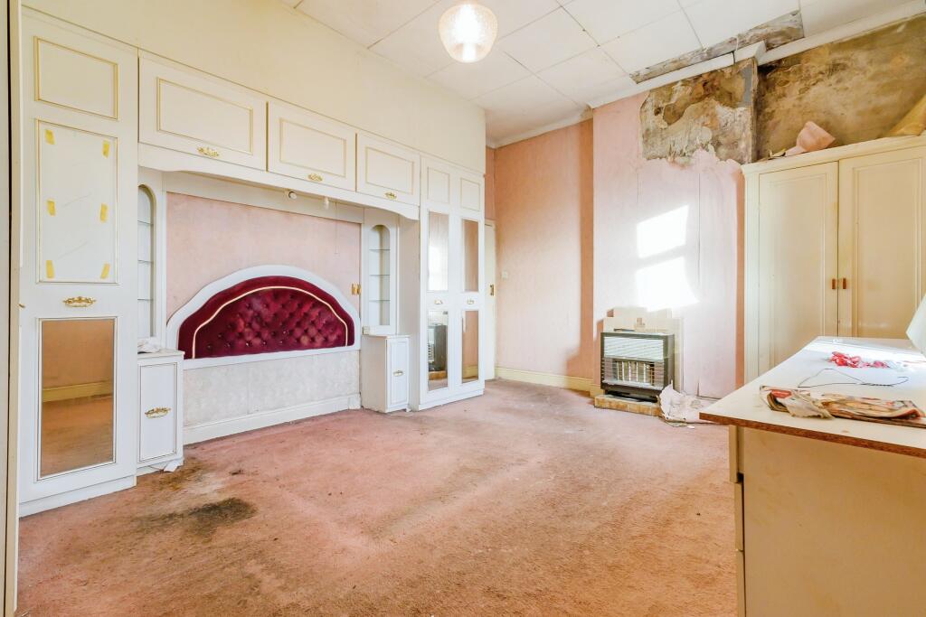 2 bed End of Terrace