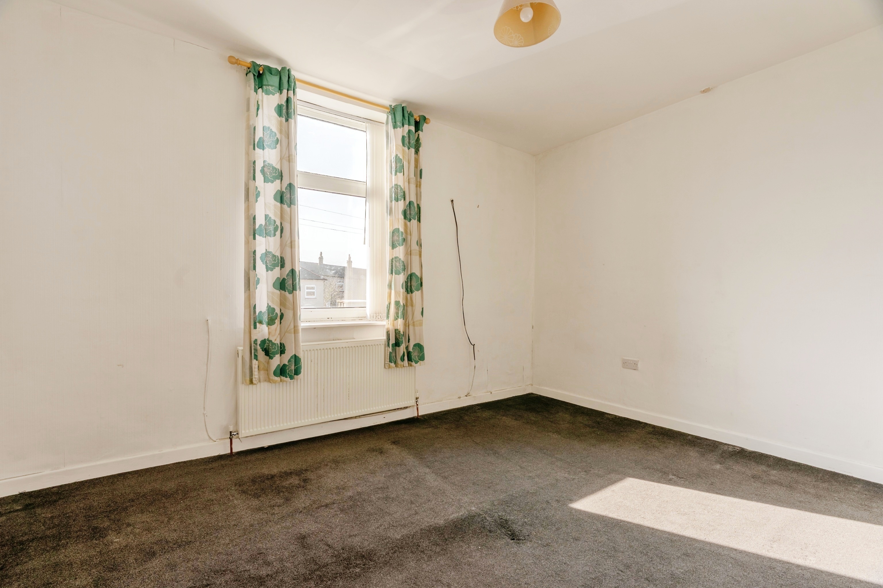 3 bed Terraced
