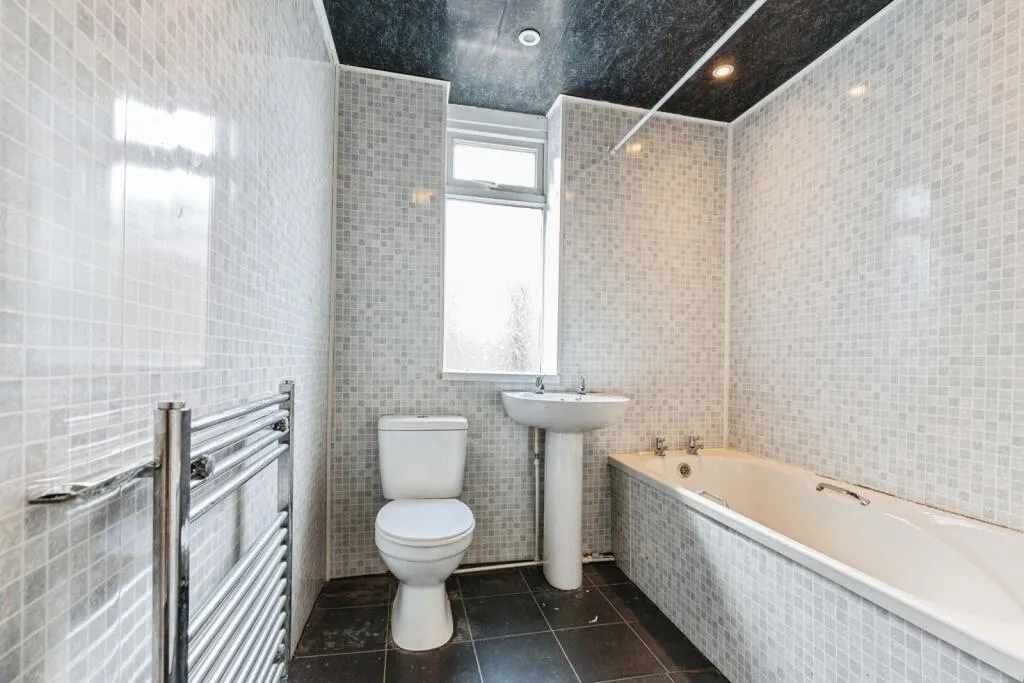 4 bed Terraced