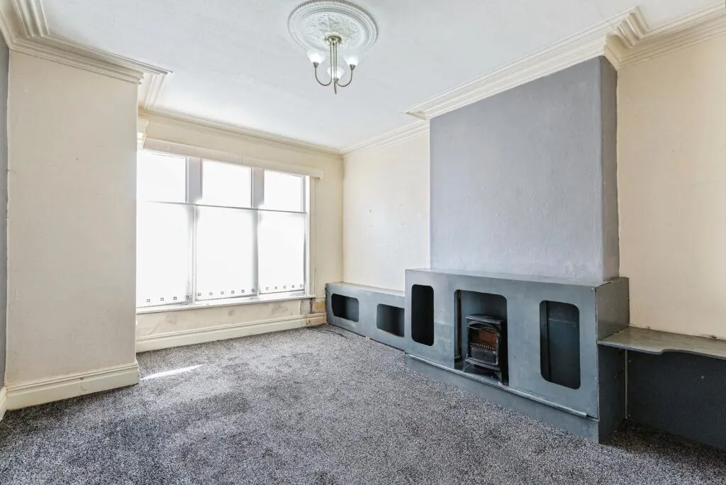 4 bed Terraced