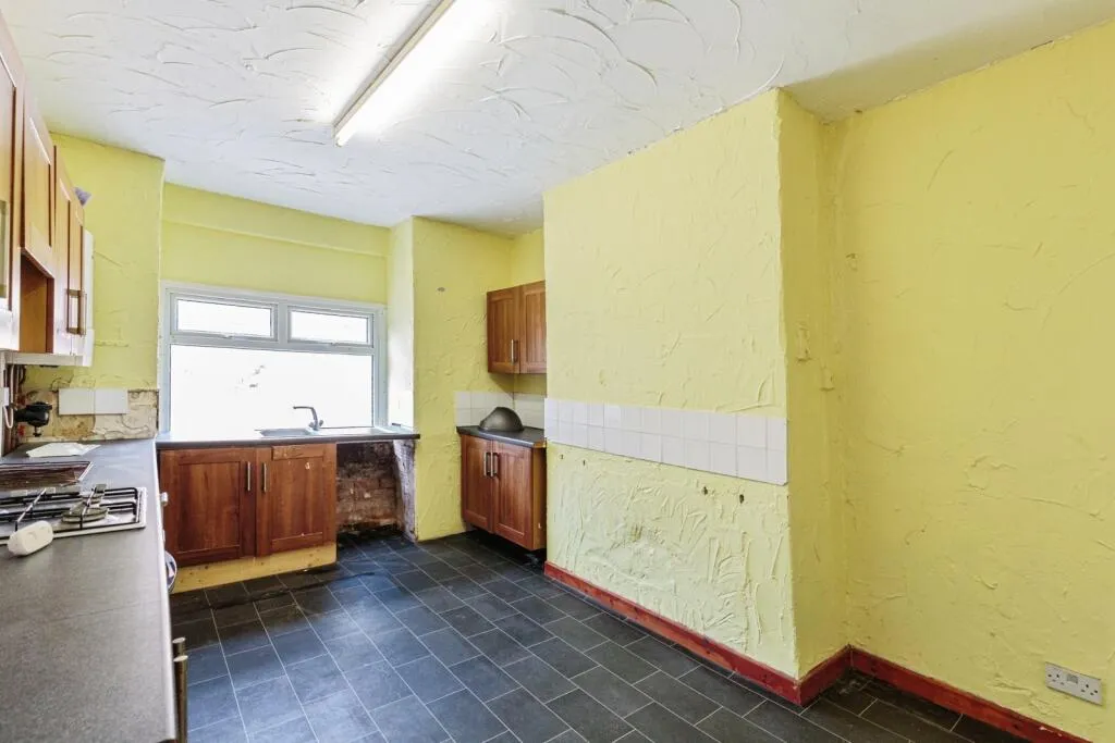 4 bed Terraced