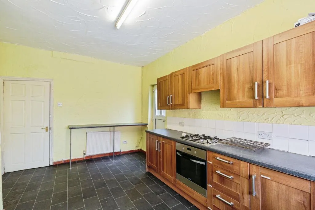 4 bed Terraced