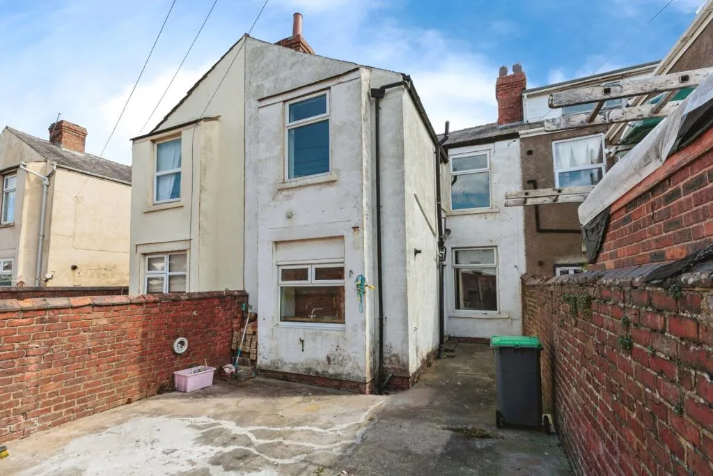 4 bed Terraced