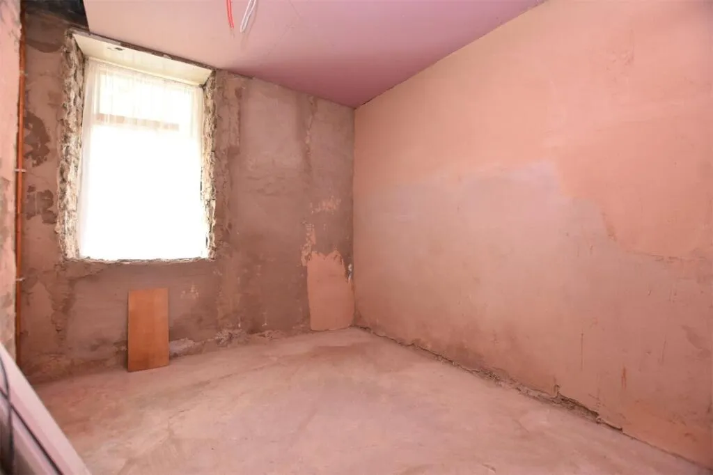 7 bed Terraced