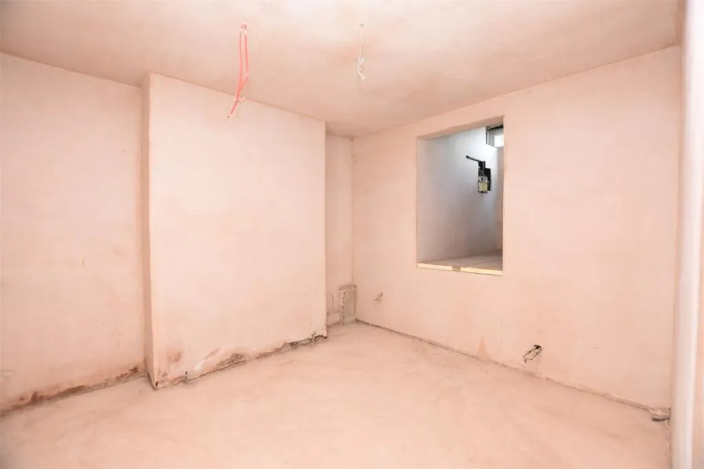 7 bed Terraced
