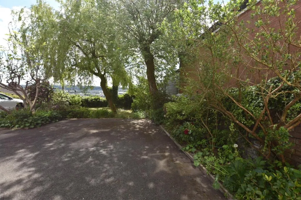 7 bed Terraced